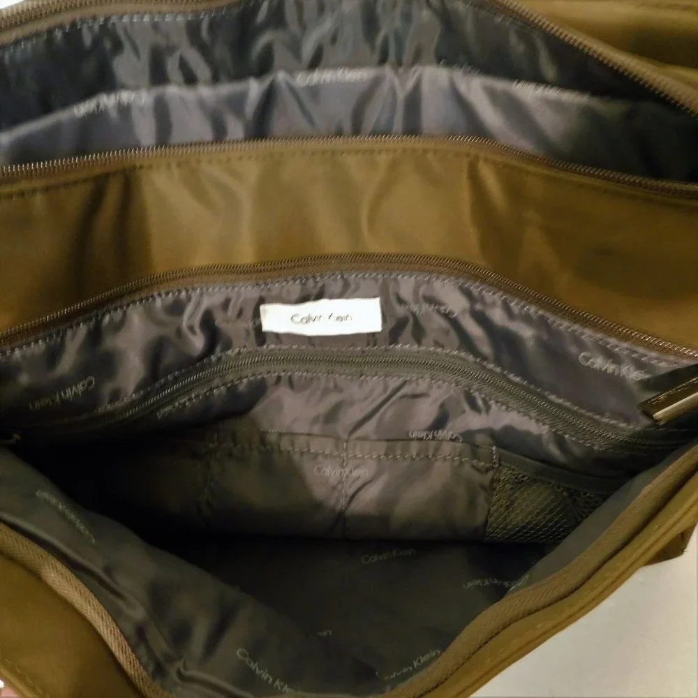 Calvin Klein Computer Laptop Bag Green Strap Bookbag Pockets School Work